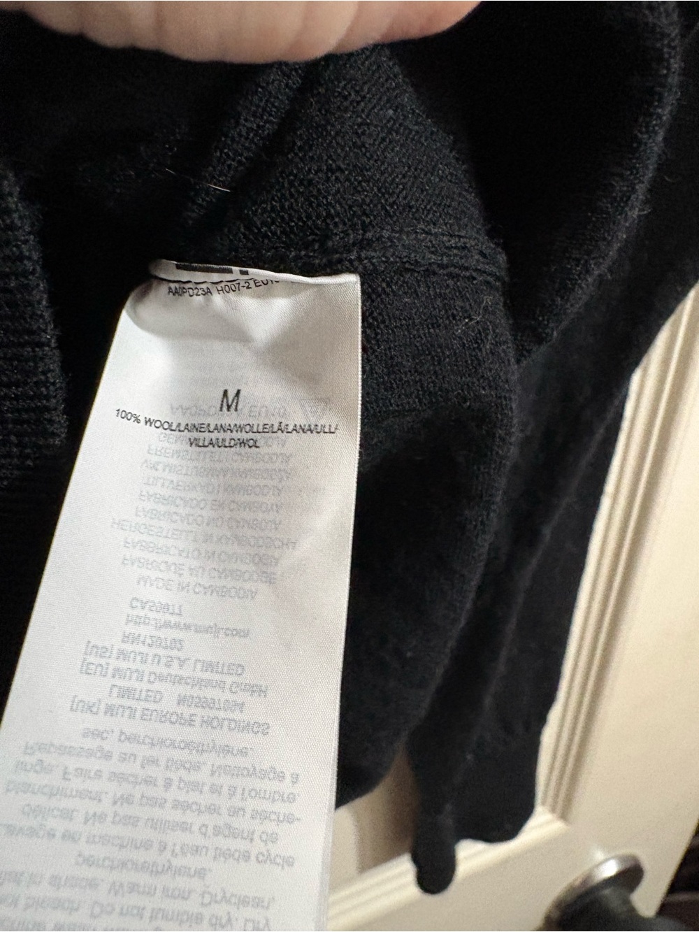 Eddie Bauer 100 % wool Black Crewneck Sweater - Picture 3 of 6